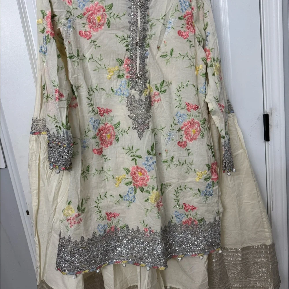 Maria B Cream Dress with Colorful Floral Embroidery Suit - Picture 2 of 8